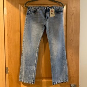 NEW | Levi’s 505 Straight Leg Denim